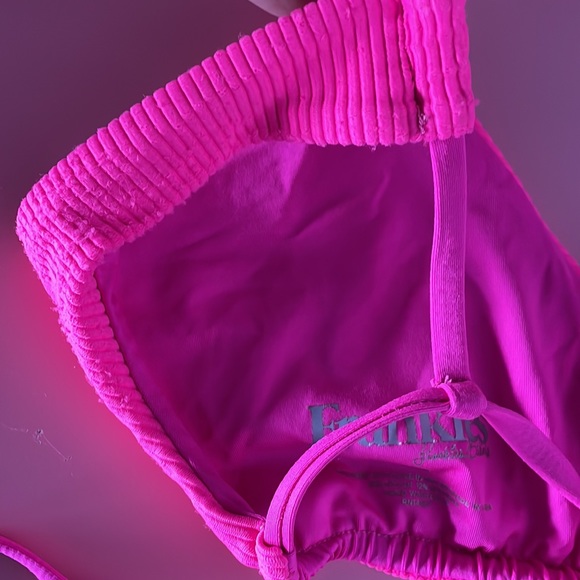 Neon Frankie’s bikini - Picture 8 of 11